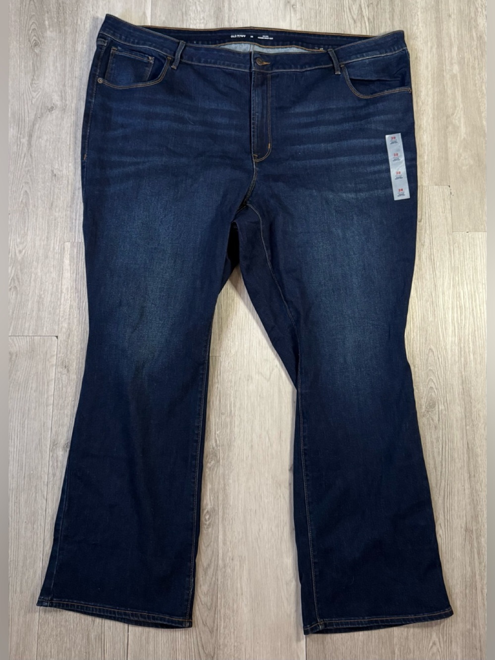 Old Navy Women’s Plus Size Kicked Boot Cut Jeans Size 28 Dark Wash NWT